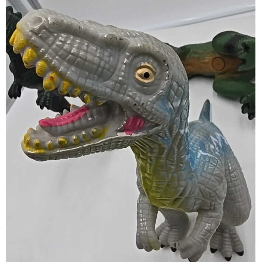 Lot Of 3‎ Dinosaur Action Figures Jurassic World T Rex Triceratops Toys